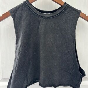Garage cropped Distressed Black Muscle Tee